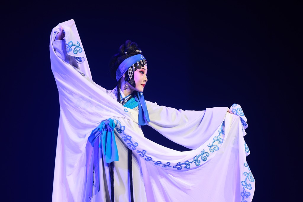 时光里 戏是我的路 ——孙娜