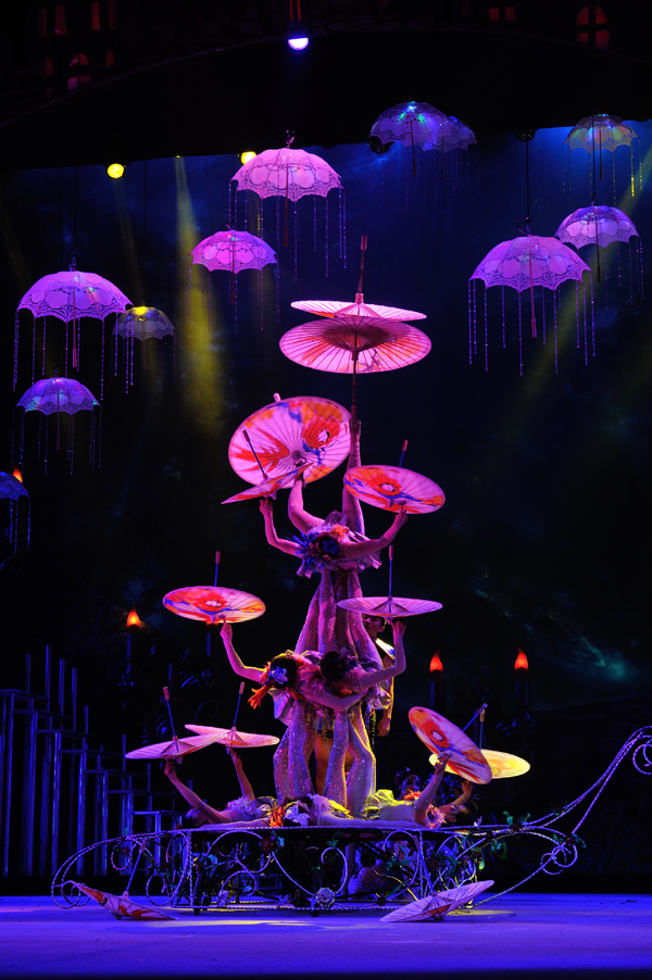 大型原创奇幻杂技舞台秀《秘境》