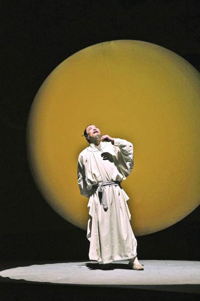 话剧《李白》剧照王雨晨 摄